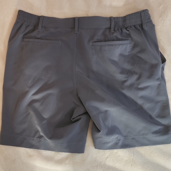 32 Degrees Gray Flat Front Shorts - Picture 2 of 3